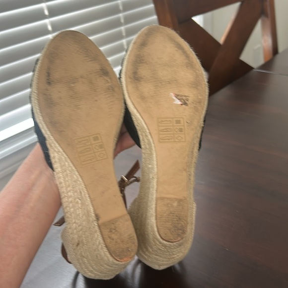 In Every Story Penningtons Wide Wedge Shoes Lace Mesh Toe Size 9 W - Picture 8 of 15